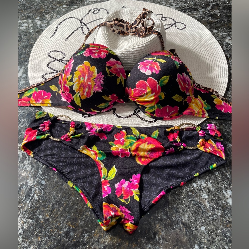 Victoria’s secret’s bikini halter top 34DD and M hoop bottoms